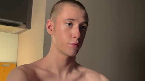 Snapshot of alexwos chatting on 01/10/25, 07:54 Alex online show from 01/10/25, 07:54