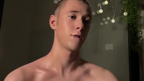 Snapshot of alexwos chatting on 02/10/25, 10:09 Alex online show from 02/10/25, 10:09