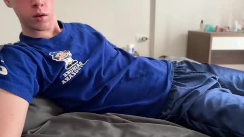 Snapshot of alexwos chatting on 09/24/25, 06:39 Alex online show from 09/24/25, 06:39