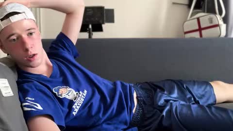 Snapshot of alexwos chatting on 10/02/25, 05:25 Alex online show from 10/02/25, 05:25