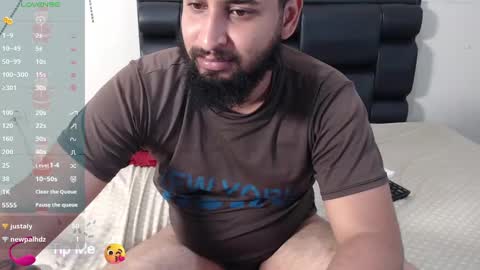 Snapshot of alexx_bbc_ chatting on 01/10/25, 09:20 alexx_bbc_ online show from 01/10/25, 09:20