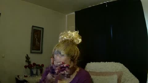 Snapshot of alexxa_mistress chatting on 02/19/25, 11:28 Jhoa online show from 02/19/25, 11:28