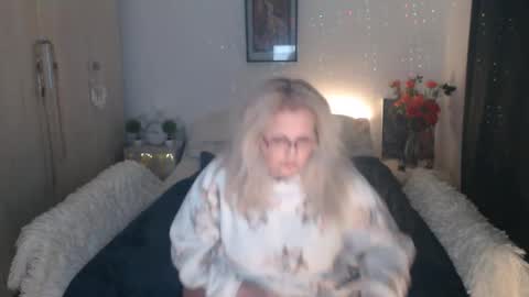 Snapshot of alexxa_mistress chatting on 02/24/26, 07:45 Jhoa online show from 02/24/26, 07:45