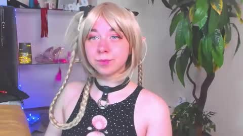 Snapshot of alexxisskyy chatting on 05/06/26, 06:19 Alexsy online show from 05/06/26, 06:19
