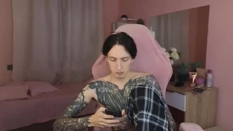 Alex online show from 11/18/25, 12:09