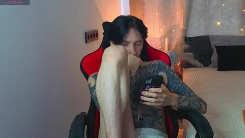 Snapshot of alexxone_ chatting on 04/01/26, 07:53 Alex online show from 04/01/26, 07:53
