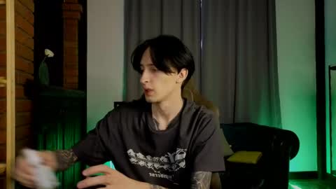 Snapshot of alexxone_ chatting on 04/12/26, 09:58 Alex online show from 04/12/26, 09:58