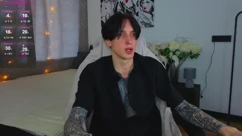Snapshot of alexxone_ chatting on 04/24/26, 08:06 Alex online show from 04/24/26, 08:06