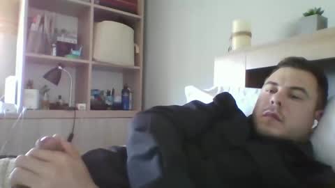 Snapshot of alexxro20 chatting on 04/16/26, 12:17 alexxro20 online show from 04/16/26, 12:17