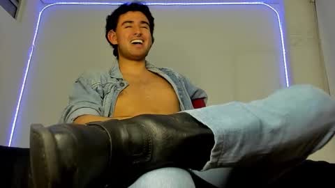 Snapshot of alexxx_savage chatting on 02/01/26, 02:21 Alexander online show from 02/01/26, 02:21