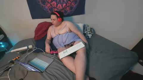 Snapshot of alexxxis2011x3 chatting on 02/02/25, 08:24 alexxxis2011x3 online show from 02/02/25, 08:24