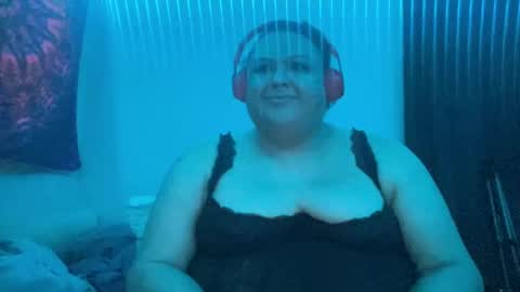 Snapshot of alexxxis2011x3 chatting on 02/27/25, 03:36 alexxxis2011x3 online show from 02/27/25, 03:36