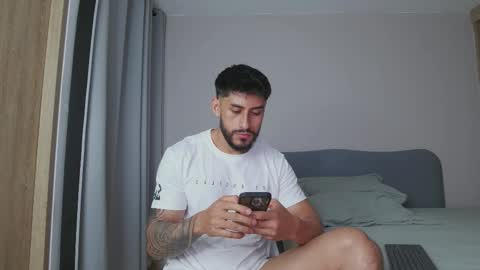 Snapshot of alexxxmachine chatting on 10/26/25, 10:58 Alex   freelance model  instagram alex b229 online show from 10/26/25, 10:58