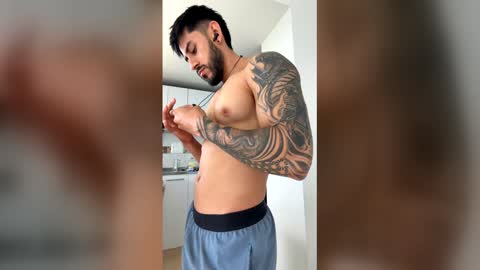 Snapshot of alexxxmachine chatting on 01/17/26, 03:17 Alex freelance model instagram alex b229 online show from 01/17/26, 03:17