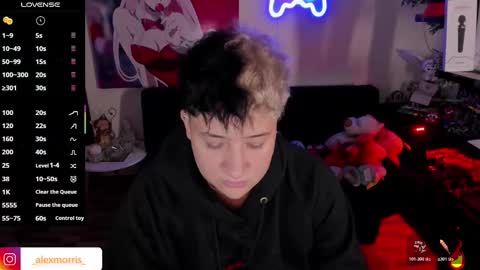 Snapshot of alexxxmorris chatting on 11/05/25, 05:51 ALEXXX MORRIS online show from 11/05/25, 05:51