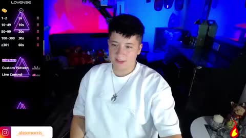 Snapshot of alexxxmorris chatting on 12/14/25, 08:20 ALEXXX MORRIS online show from 12/14/25, 08:20