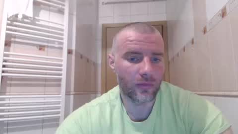 Snapshot of alfiesolomons87 chatting on 03/24/26, 08:36 alfiesolomons87 online show from 03/24/26, 08:36