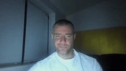 Snapshot of alfiesolomons87 chatting on 05/11/26, 07:00 alfiesolomons87 online show from 05/11/26, 07:00