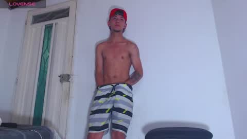 alfredo_rivas online show from 06/19/26, 03:33