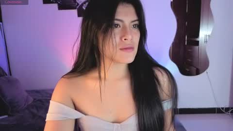 Carolina Join The Fan Club  online show from 06/18/26, 02:01