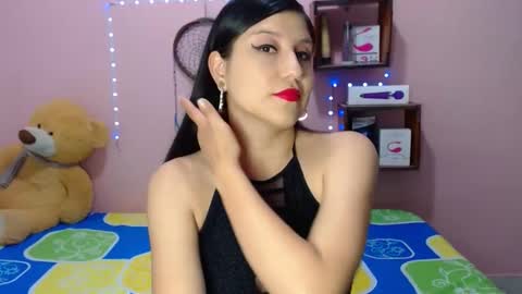 Snapshot of ali_squirt chatting on 01/24/25, 10:19 alixia online show from 01/24/25, 10:19