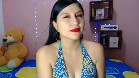 Snapshot of ali_squirt chatting on 10/01/25, 10:27 alixia online show from 10/01/25, 10:27