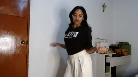 Alia  online show from 09/26/25, 01:48