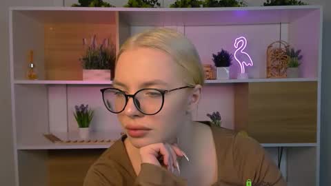 Snapshot of alia_skay chatting on 12/23/25, 06:00 alia skay online show from 12/23/25, 06:00