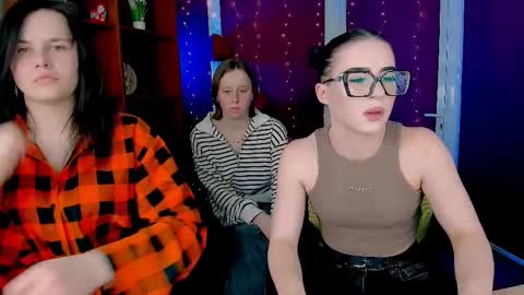 Snapshot of alia_skay chatting on 02/18/26, 07:43 alia skay online show from 02/18/26, 07:43