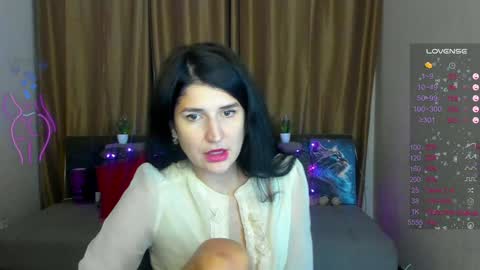 Snapshot of alianna_solo_kiss chatting on 01/02/25, 09:54 Alianna online show from 01/02/25, 09:54