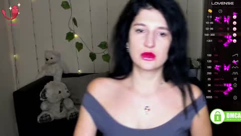 Snapshot of alianna_solo_kiss chatting on 02/12/25, 06:40 Alianna online show from 02/12/25, 06:40