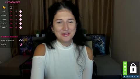 Snapshot of alianna_solo_kiss chatting on 09/19/25, 06:04 Alianna online show from 09/19/25, 06:04