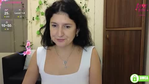 Snapshot of alianna_solo_kiss chatting on 10/04/25, 05:27 Alianna online show from 10/04/25, 05:27