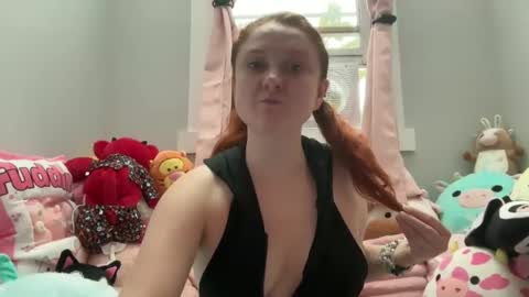 Snapshot of alibluee chatting on 09/24/25, 01:25 alibluee online show from 09/24/25, 01:25