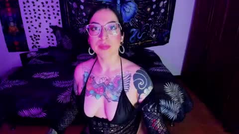 Snapshot of alice666f chatting on 05/13/26, 08:49 ALiCE ROSE online show from 05/13/26, 08:49