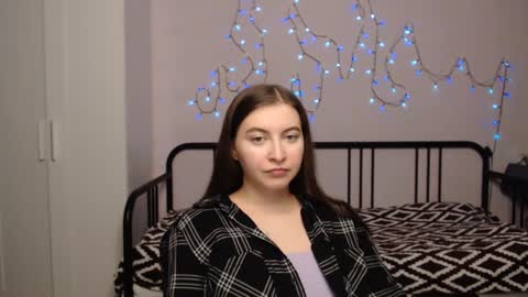 Snapshot of alice_________________________ chatting on 12/12/24, 11:14 Alice online show from 12/12/24, 11:14