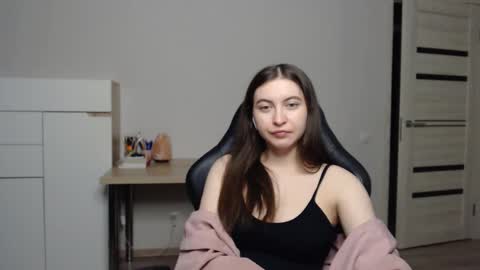 Snapshot of alice_________________________ chatting on 03/05/25, 11:49 Alice online show from 03/05/25, 11:49