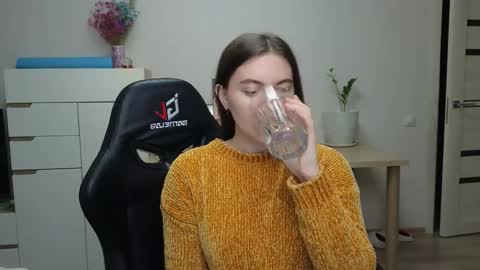 Alice online show from 12/17/25, 05:41