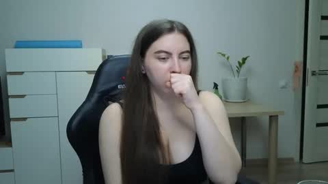 Snapshot of alice_________________________ chatting on 03/25/26, 02:45 Alice online show from 03/25/26, 02:45