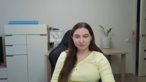 Snapshot of alice_________________________ chatting on 04/09/26, 08:42 Alice online show from 04/09/26, 08:42