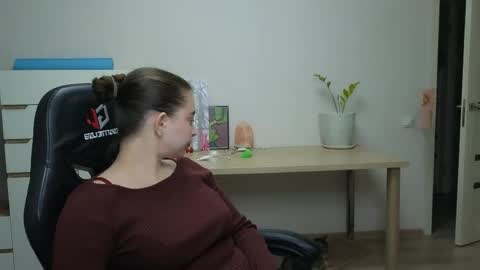 Snapshot of alice_________________________ chatting on 04/16/26, 09:39 Alice online show from 04/16/26, 09:39