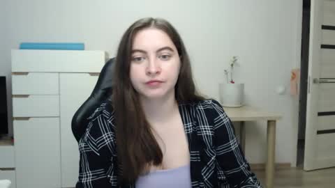 Snapshot of alice_________________________ chatting on 05/25/26, 11:27 Alice online show from 05/25/26, 11:27