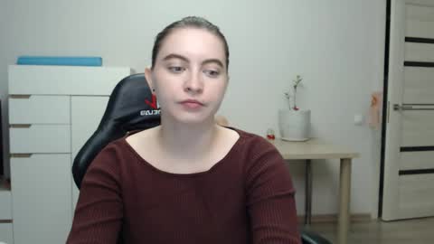 Snapshot of alice_________________________ chatting on 05/30/26, 03:42 Alice online show from 05/30/26, 03:42