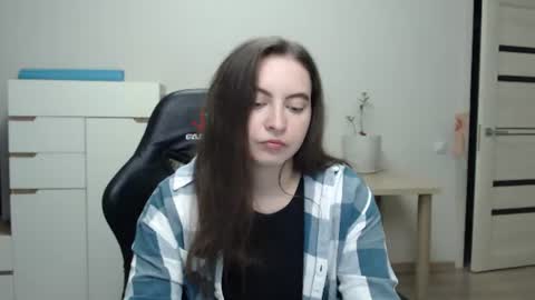 Snapshot of alice_________________________ chatting on 06/16/26, 07:27 Alice online show from 06/16/26, 07:27