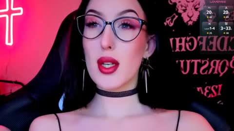 Snapshot of alice___mistress chatting on 04/12/26, 10:48 Miss Alice online show from 04/12/26, 10:48