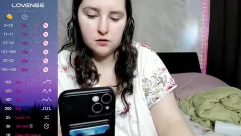 Snapshot of alice_allens chatting on 10/01/25, 12:11 Alice online show from 10/01/25, 12:11
