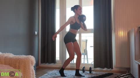 Snapshot of alice_bane chatting on 01/06/25, 11:07 A R Y A  T I A online show from 01/06/25, 11:07