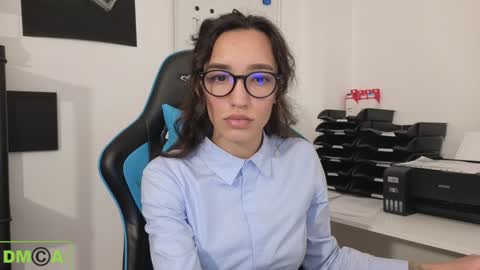 Snapshot of alice_bane chatting on 01/07/25, 03:33 A R Y A  T I A online show from 01/07/25, 03:33