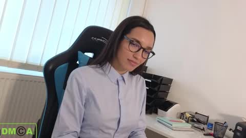 Snapshot of alice_bane chatting on 02/23/25, 02:04 A R Y A  T I A online show from 02/23/25, 02:04