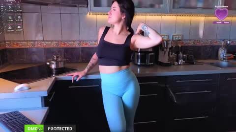 A R Y A  T I A online show from 10/29/25, 09:44